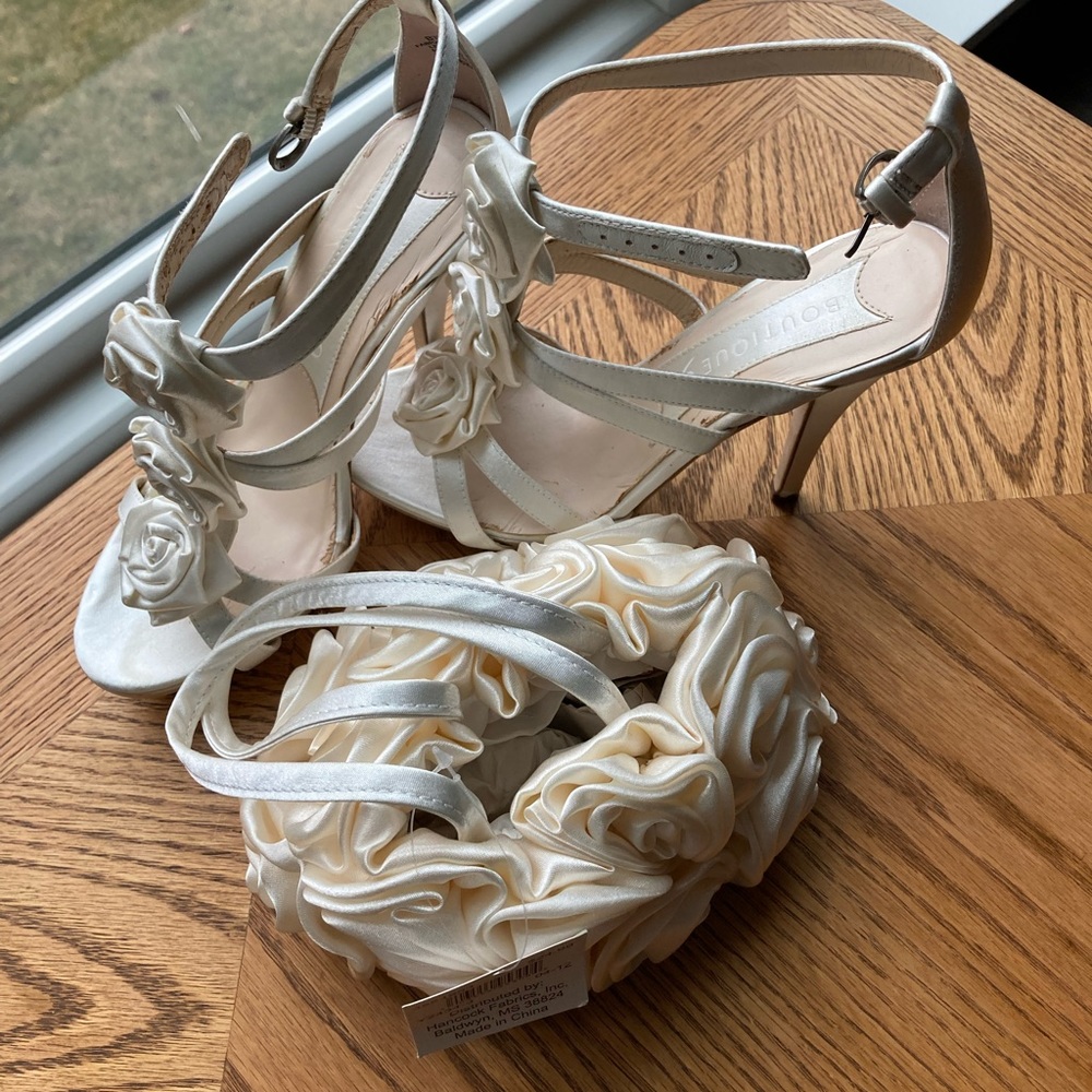 Boutique9 Ivory Satin Heels, size 6.5, with matching bag